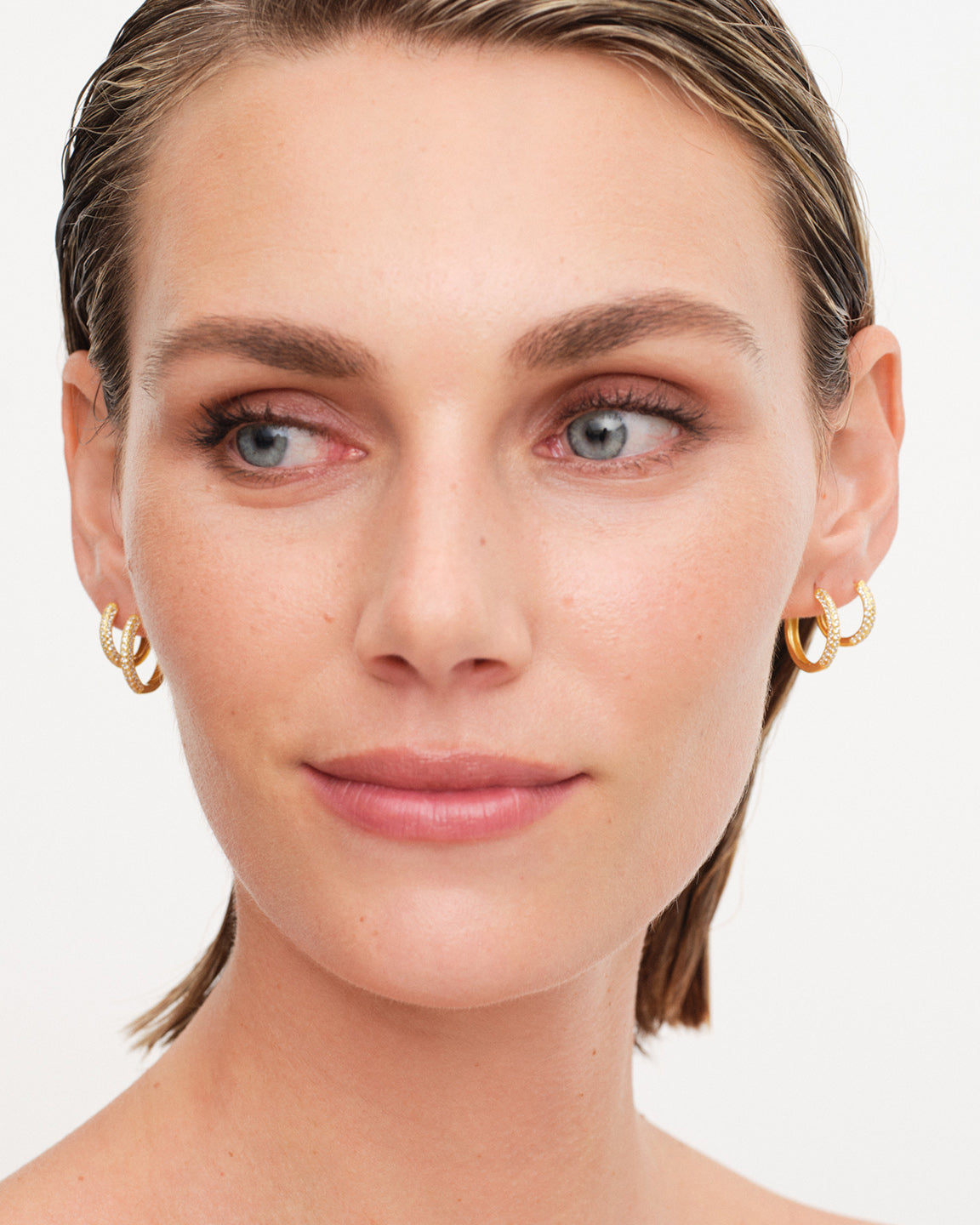 Classic Pave Hoops Medium